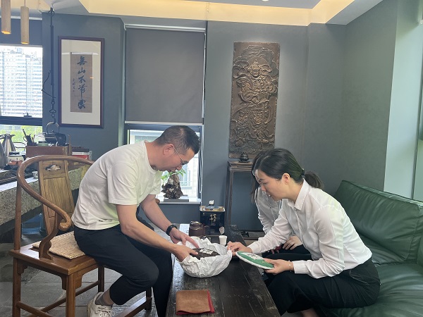动态9客户走访图.jpg